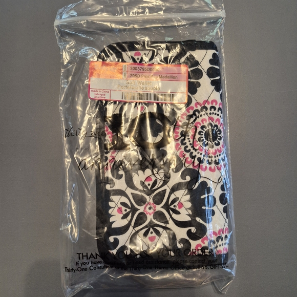 Thirty-one Pink Pop Medallion Soft Wallet - Picture 1 of 5